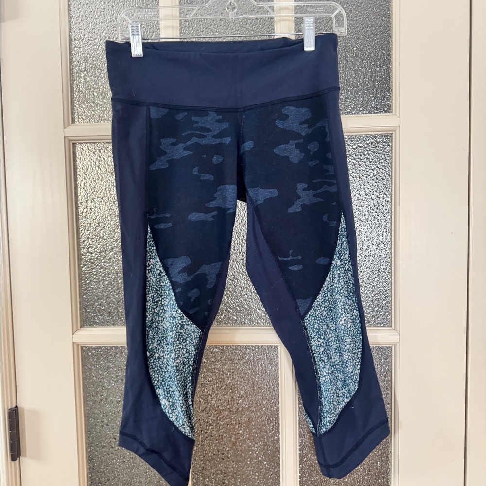 Lululemon Athletica Dark Blue and Light Blue Patterned Leggings